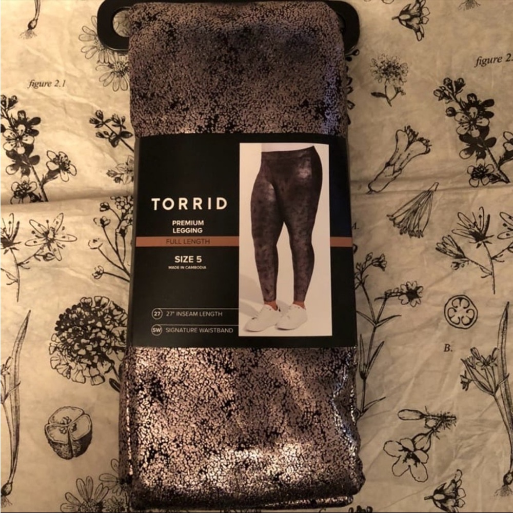Torrid Full Length Signature Waist Crackle Plus Size  Legging